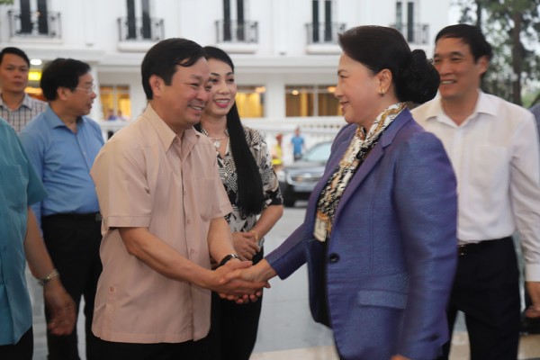 Đón Chủ tịch Quốc hội Nguyễn Thị Kim Ngân về dự lễ dâng hương, tưởng niệm các Vua Hùng