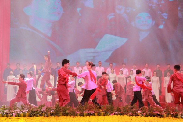 Liên hoan Tuyên truyền lưu động kỷ niệm 60 năm Ngày mở đường Hồ Chí Minh