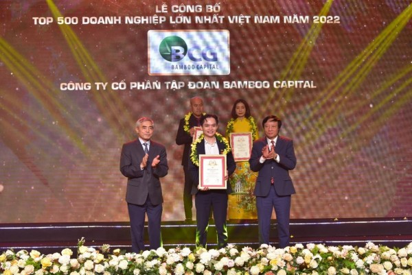 Năm 2022 là lần thứ 6 liên tiếp Tập đoàn Bamboo Capital được vinh danh trong Top 500 Doanh nghiệp lớn nhất Việt Nam.
