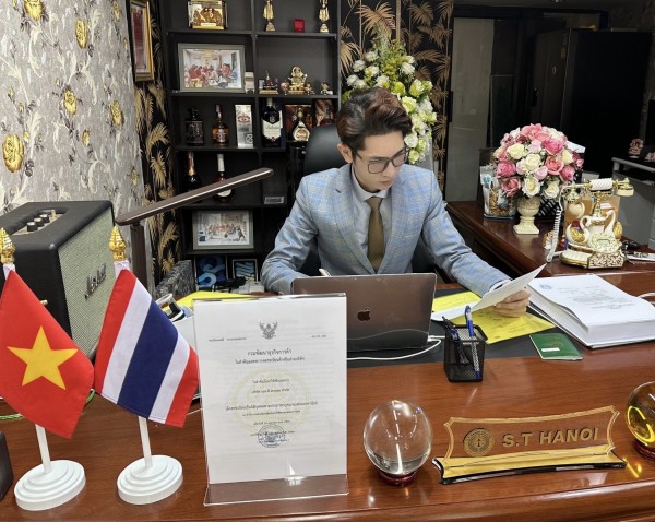 Doanh nhân Nguyễn Đăng Tuấn cùng văn phòng luật S.T Hanoi hỗ trợ về mặt pháp luật cho người Việt tại Thái Lan